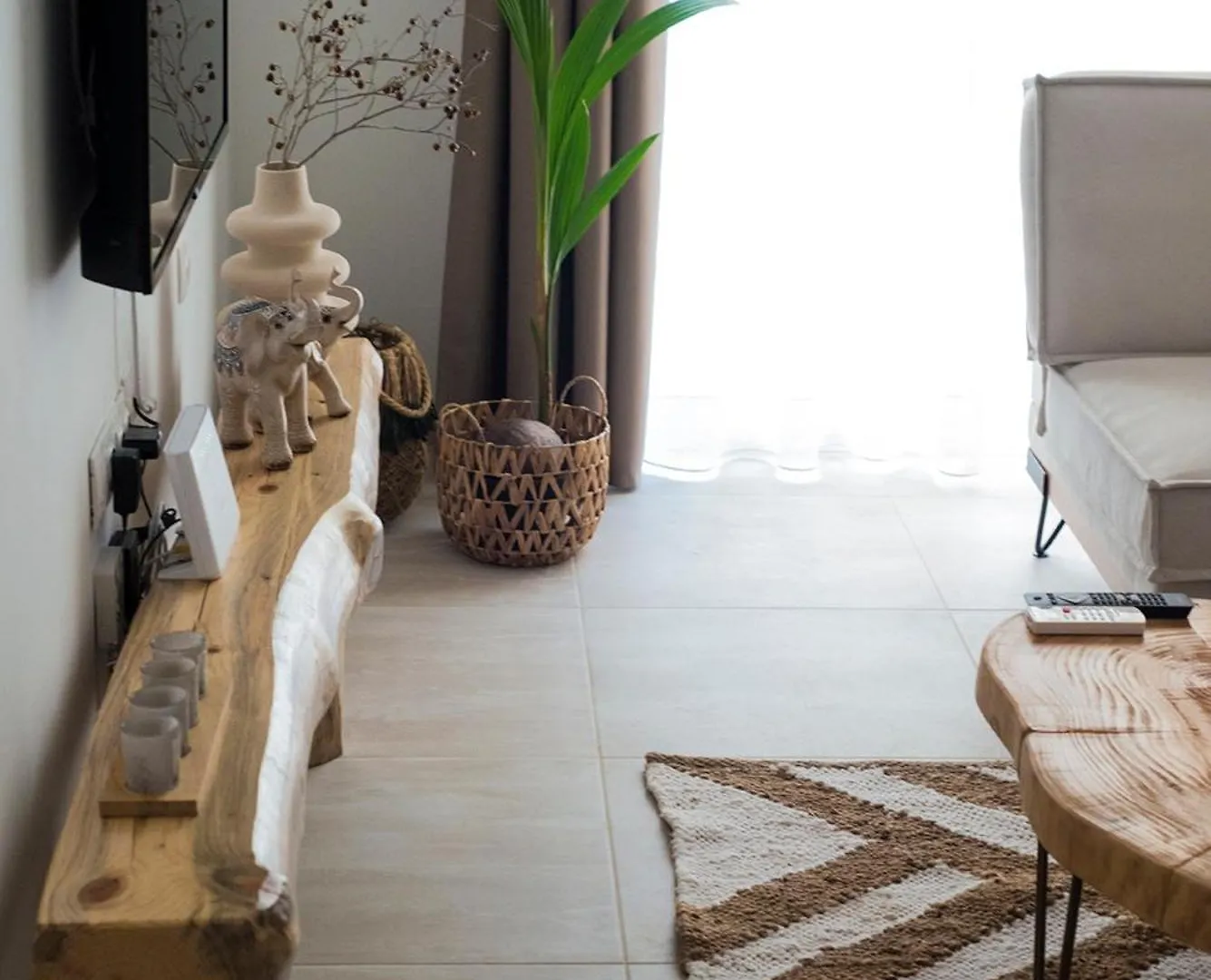Lux Nomad Mgmt - Boem Super Central 2-Bedroom Flat Thessaloniki 0*,  Greece