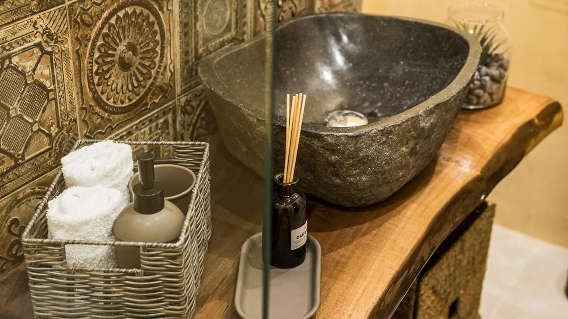 Lux Nomad Mgmt - Boem Super Central 2-Bedroom Flat Thessaloniki