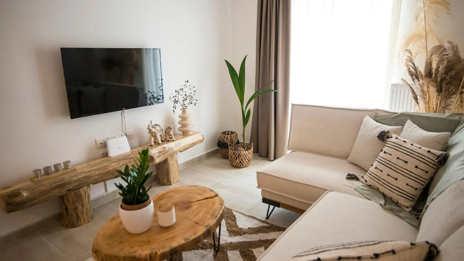 Lux Nomad Mgmt - Boem Super Central 2-Bedroom Flat Thessaloniki